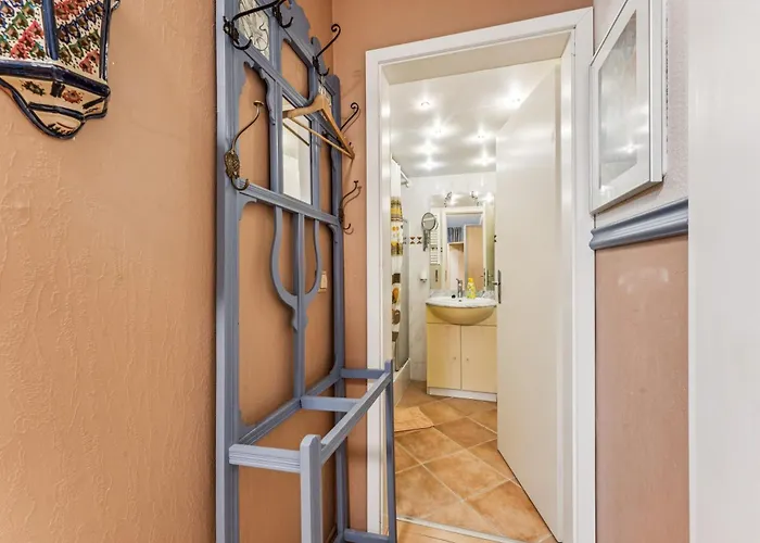 Schickes Zentral In Rhein-main, Wlan&tv Wiesbaden